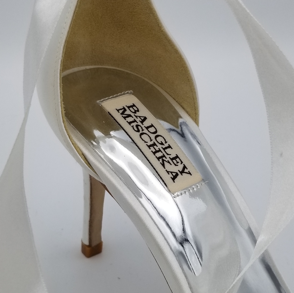 Badgley Mischka Neryssa Bowed Stiletto Heels, Soft White, Women's Size 8.5 - Picture 10 of 14